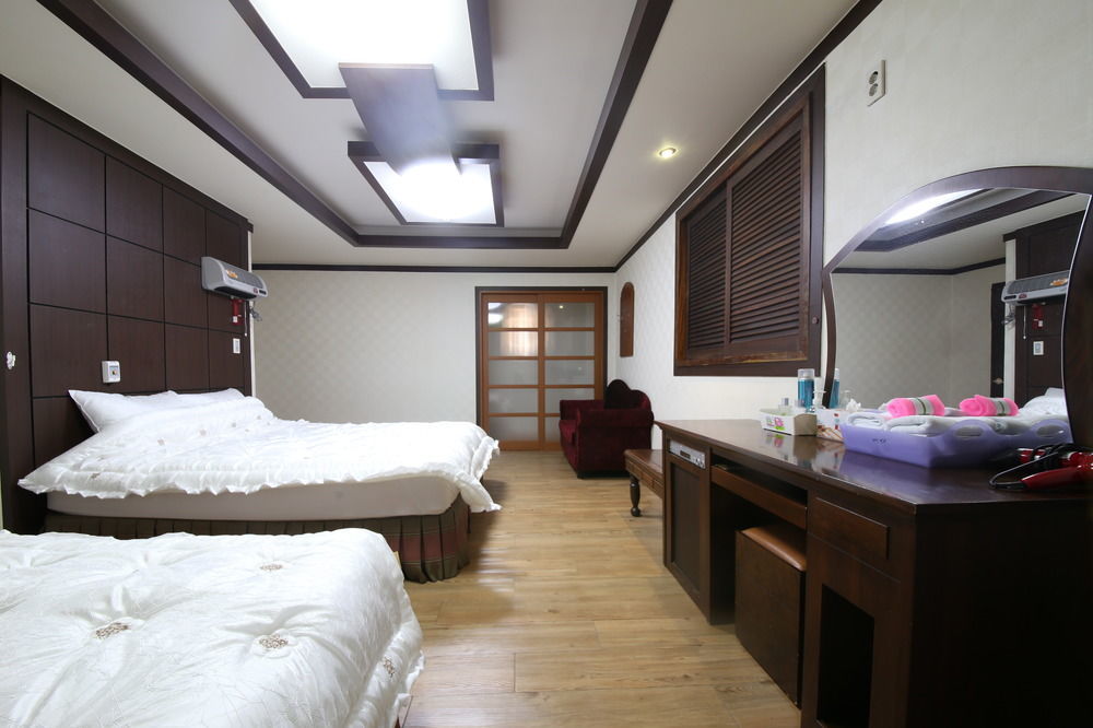 Bali Motel Daejeon Esterno foto